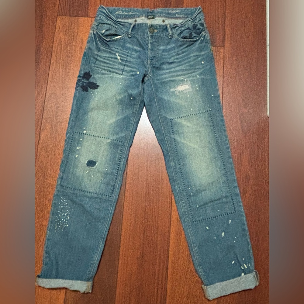 Vintage Eddie Bauer Boyfriend Jeans Size 4 Blue Embroidered Distressed.